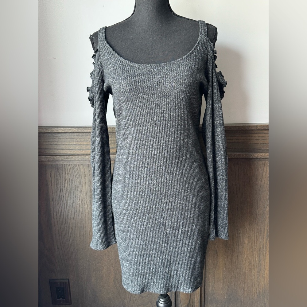 Hollister Charcoal Knit ribbed cold shoulder long sleeve soft Dress Euc medium